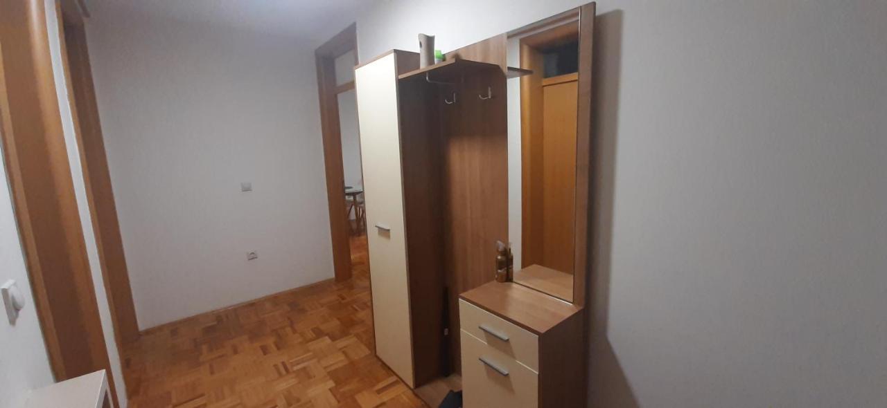 Apartman Stella Istocno Sarajevo Apartment Lukavica Exterior foto